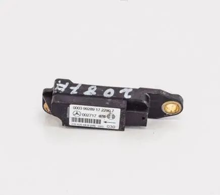 Mercedes-Benz S W220 Airbag deployment crash/impact sensor 00039928917 A2208204426