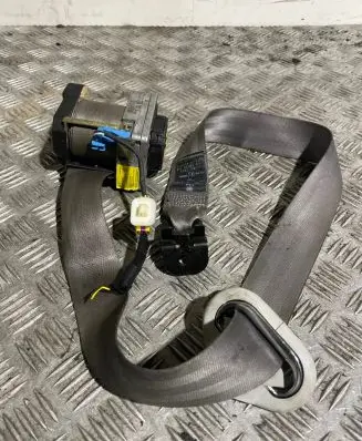 Volkswagen New Beetle Front seatbelt 33009583