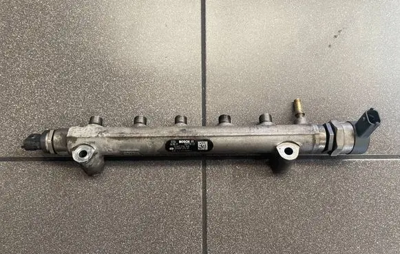 Hyundai Tucson JM Fuel main line pipe 31400-27410 0445214140