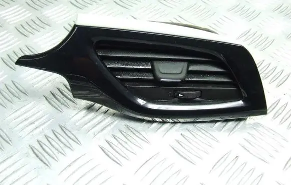 Opel Corsa E Dash center air vent grill 13384932