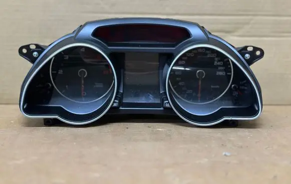 Speedometer (instrument cluster)