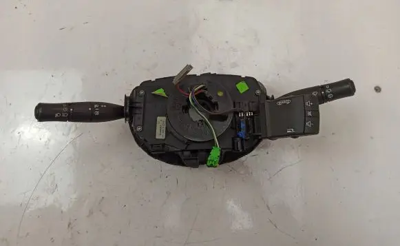 Renault Megane II Indicator stalk 820021376014