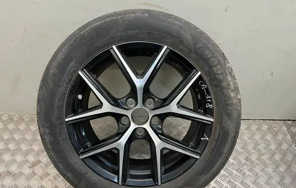 Toyota RAV 4 (XA40) R18 alloy rim