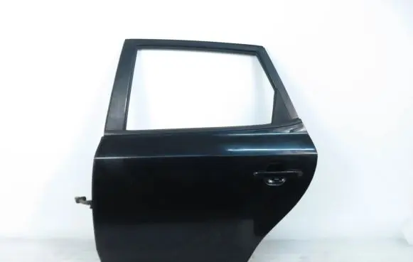 KIA Ceed Rear door