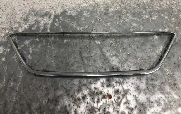 Seat Ibiza IV (6J,6P) Front bumper upper radiator grill 6J0854643B-BILI 6J0854643B