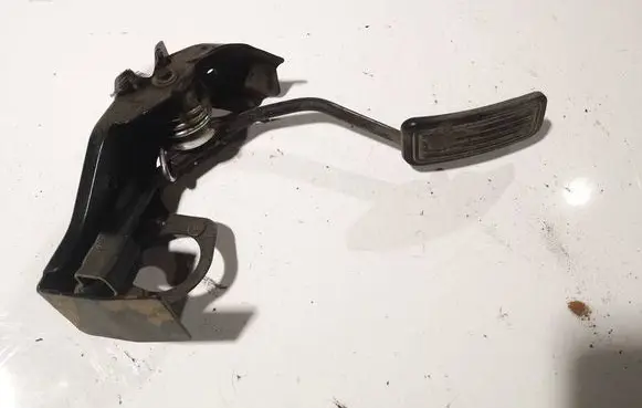 Toyota Corolla Verso AR10 Accelerator throttle pedal