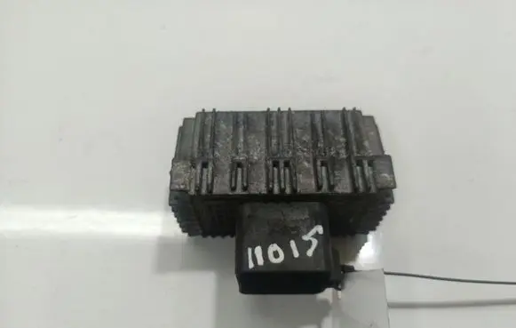 Opel Astra H Glow plug pre-heat relay 55354141