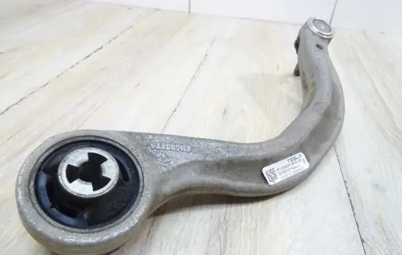 Tesla Model 3 Front control arm 104435400A