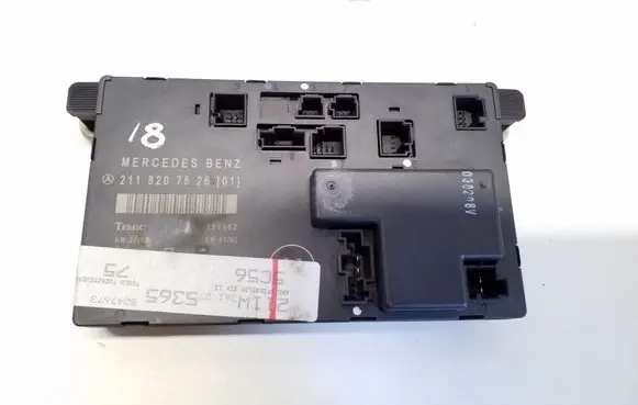 Mercedes-Benz E W211 Door control unit/module A2118207526