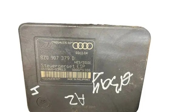 Volkswagen Golf V ABS Pump 8Z0907379D 00002513D0 10096003403