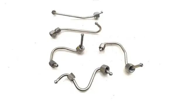 Alfa Romeo Alfetta Fuel injector supply line/pipe 