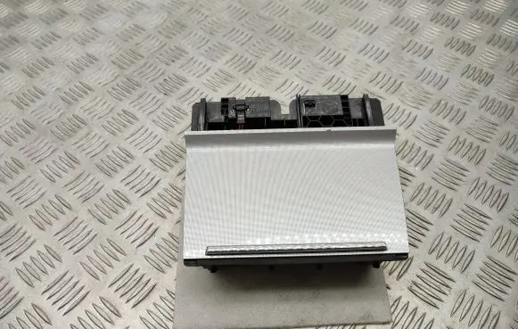Skoda Octavia Mk3 (5E) Wireless charging module 5E0035502 5E1863071B