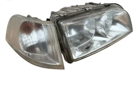 Volvo S40, V40 Headlight/headlamp 30621834