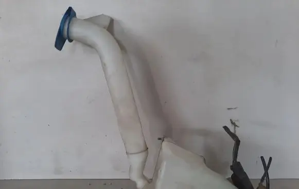 Volkswagen Polo IV 9N3 Windshield washer spray nozzle 600955453