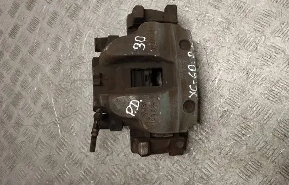 Volvo XC60 Front brake caliper 32373384