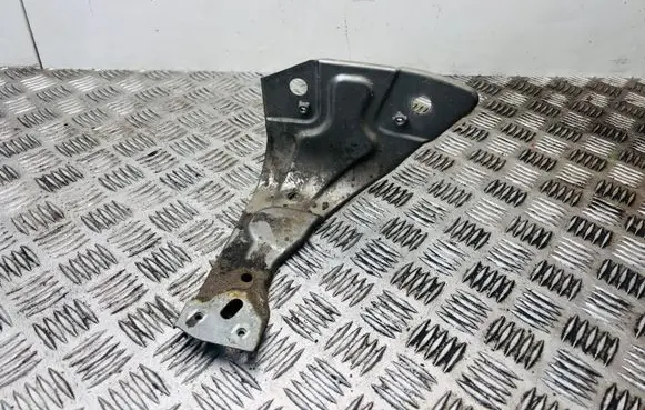 Volkswagen PASSAT B7 Fender mounting bracket 3AA821142