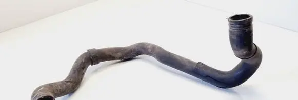 Volkswagen PASSAT B6 Engine coolant pipe/hose