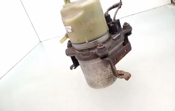 Volvo V50 Power steering pump 4N513K514DS 30748170