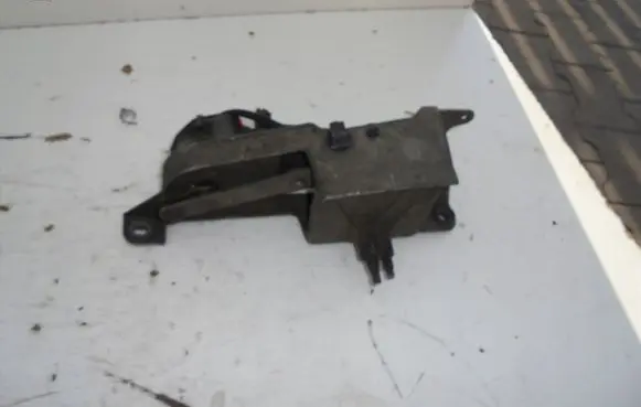 Renault Twingo II Front wiper linkage and motor