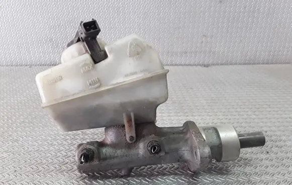Volvo S70 V70 V70 XC Master brake cylinder