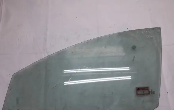 Citroen C5 Front door window glass four-door