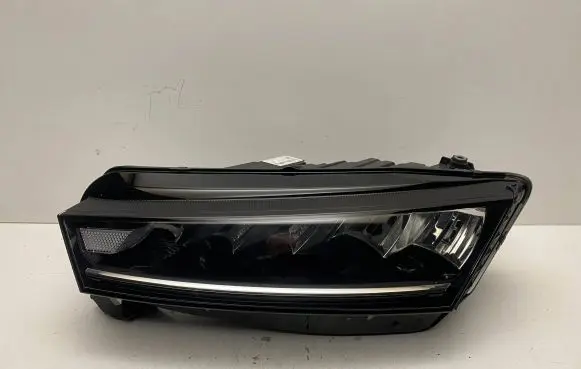 Skoda Octavia Mk4 Headlight/headlamp 5E4941015 LE18A6418 030111823100