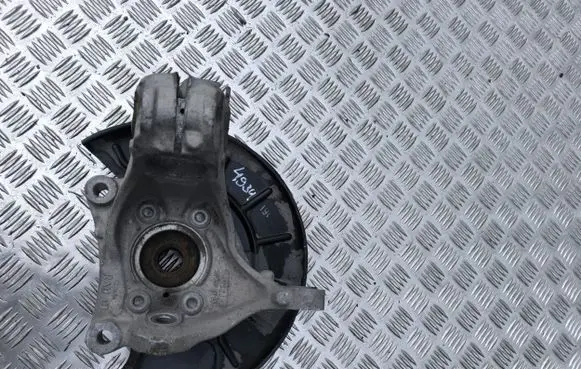 Volkswagen PASSAT B7 Front wheel hub 3C0407254F 3C0407258F