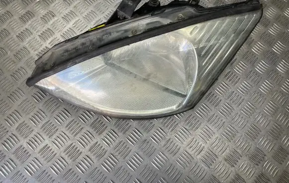 Ford Focus Headlight/headlamp XS4X13006