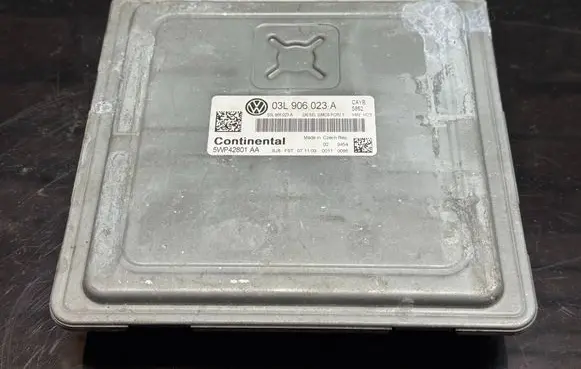 Seat Leon (1P) Engine control unit/module 03L906023A 5WP42801AA