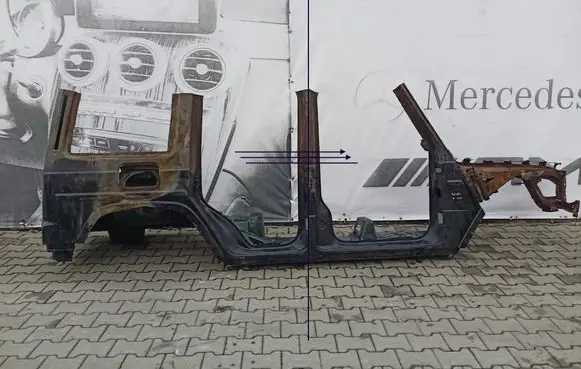 Mercedes-Benz G W464 Fender end trim A4636308802