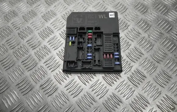 Nissan Leaf I (ZE0) Fuse box set 284B75SA3A