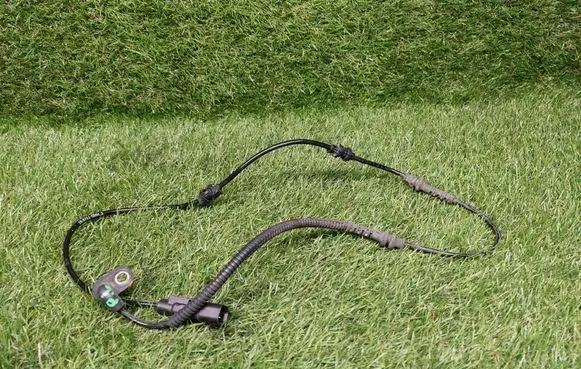 Chevrolet Cruze II ABS brake wheel speed sensor 39002171 10071155913