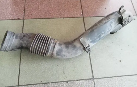Opel Vectra C Air intake duct part 50095A0 55354057 382131589