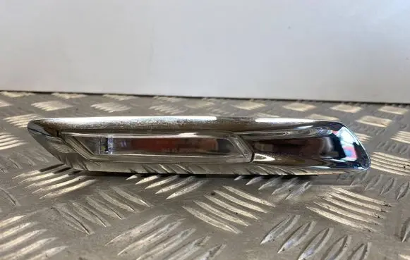 BMW 5 GT F07 Front fender indicator light