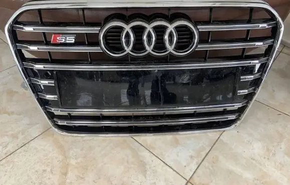 Audi S5 Facelift Front bumper upper radiator grill 8T0853651M 8T0853651N 8T0853651P