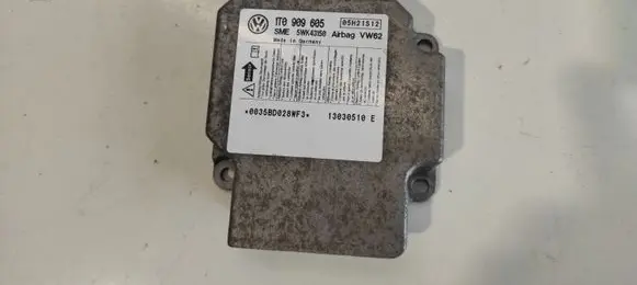 Volkswagen Touran I Airbag control unit/module 1T0909605 5WK43150 0035BD028WF3