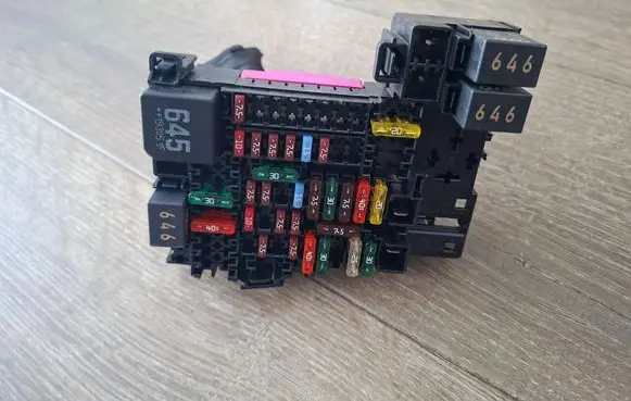 Audi A1 Fuse module 2Q0937615A