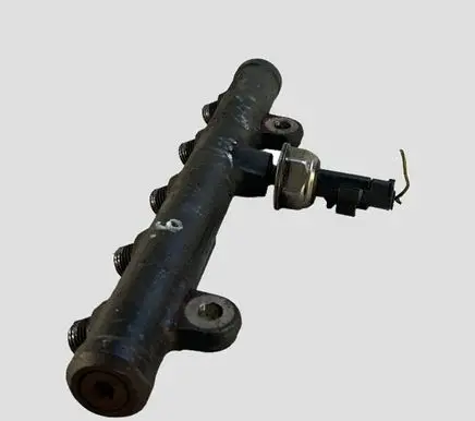 Volvo V50 Fuel main line pipe 9681649580