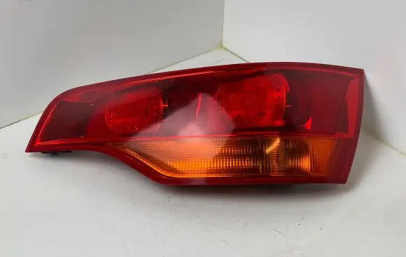 Audi Q7 4L Rear/tail lights 4L0945094 100308B 027330202