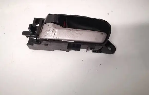 Suzuki Grand Vitara II Front door interior handle 