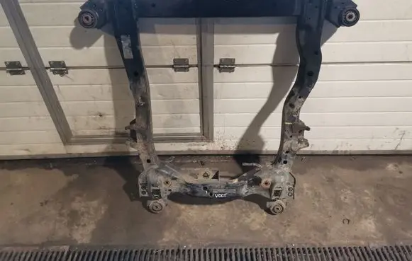 Chevrolet Volt I Front subframe GM13327078 32713021