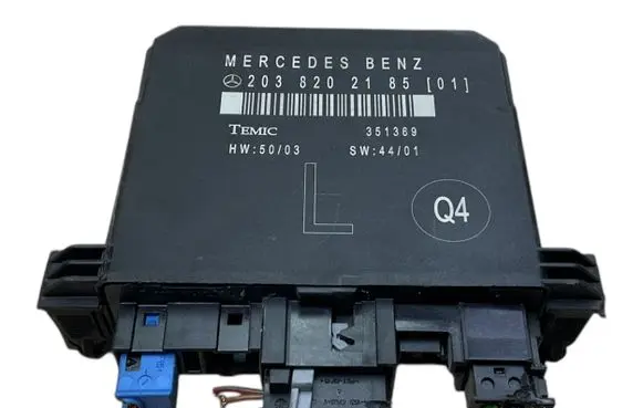 Mercedes-Benz C AMG W203 Door control unit/module 203820218501 351369