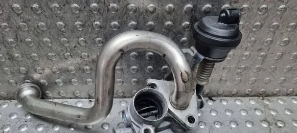 Mercedes-Benz ML W164 EGR valve S27698680 A6421401263
