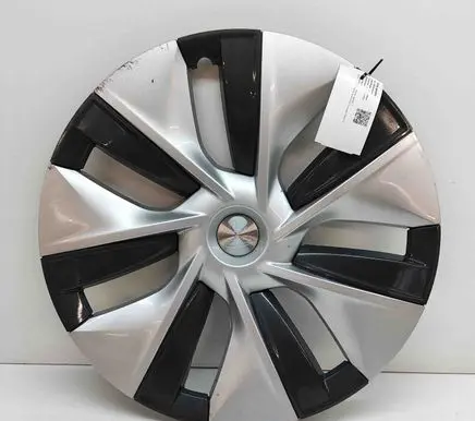 Tesla Model Y R20 wheel hub/cap/trim 104423500B