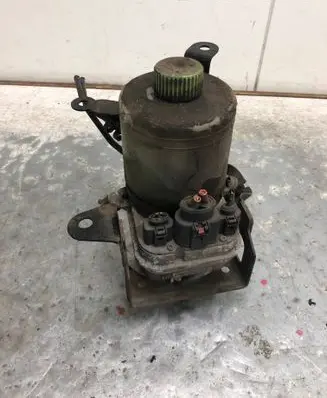 Volkswagen Polo IV 9N3 Power steering pump 6Q0423156ABBILI 6Q0423156AB