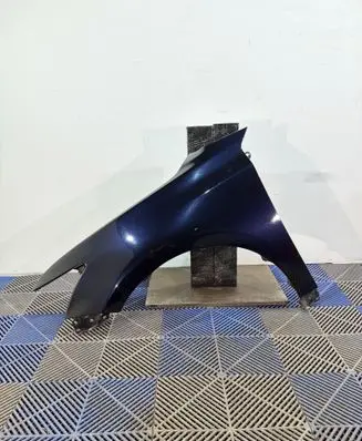 Lexus CT 200H Fender 