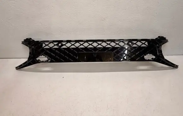 Volkswagen Touareg III Front bumper upper radiator grill 760853677A