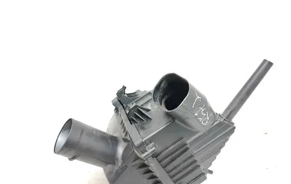 Renault Trafic III (X82) Air filter box 93867738 93451661 165006196R