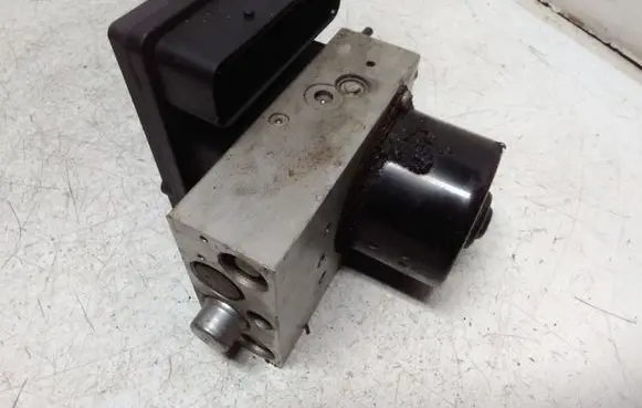 Nissan Pathfinder R51 ABS Pump 47660EB40A 06210908643 06210206844