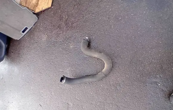 Peugeot 308 Intercooler hose/pipe 9820100780
